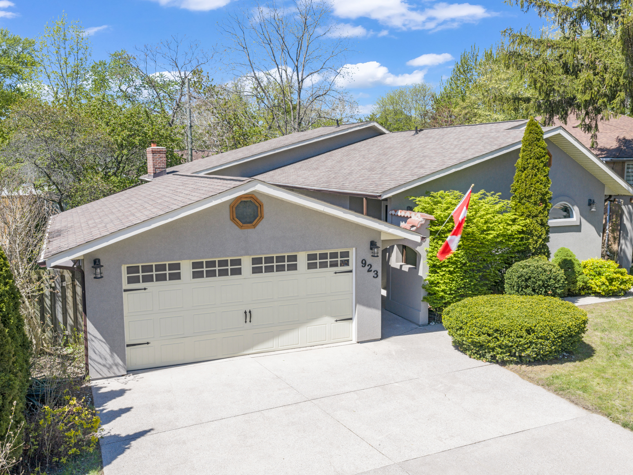 For sale - 923 Lauzon, Windsor
