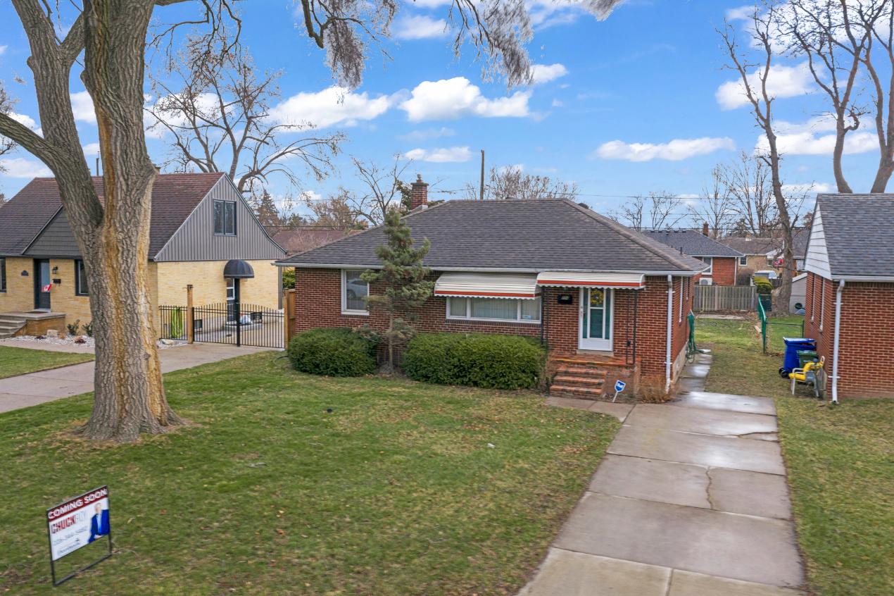 FOR SALE - 994 ISABELLE PLACE, WINDSOR