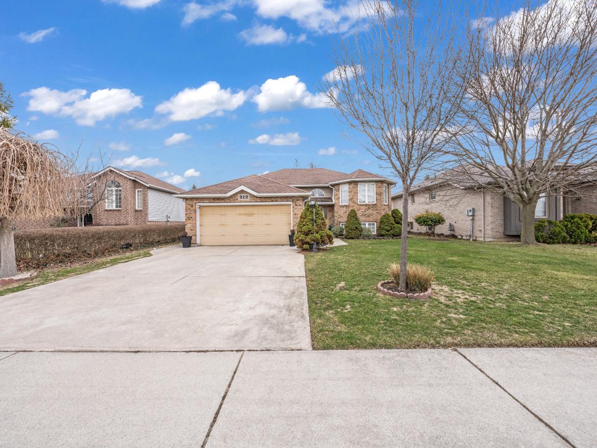 FOR SALE - 212 GRANDVIEW, BELLE RIVER