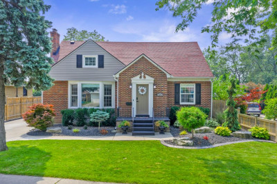 FOR SALE - 4345 PLEASANT PLACE, WINDSOR
